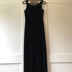 Crushed velvet long dress with back slit